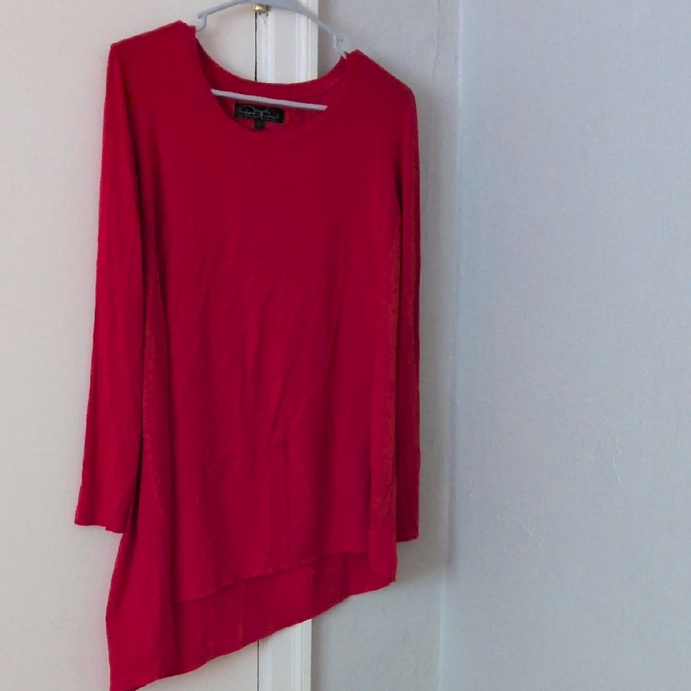 Diane‎ Gilman Red Asymmetrical Blouse Sheer On The Bottom Size Large